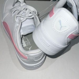 White/Pink Puma shoes, New, size 4
